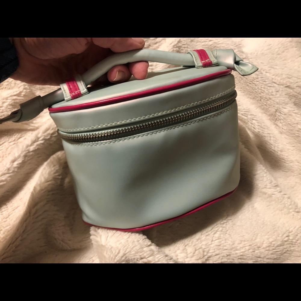 Beauty case.